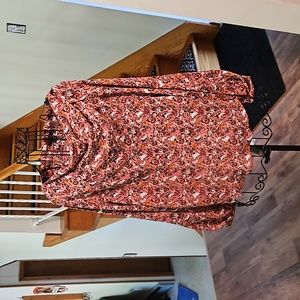 👚ANN TAYLOR FACTORY FLORAL TOP👚